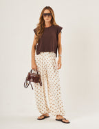 Conjunto Blusa Cleo Marrom e Calça Aladim Poá Bege