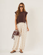 Conjunto Blusa Cleo Marrom e Calça Aladim Poá Bege