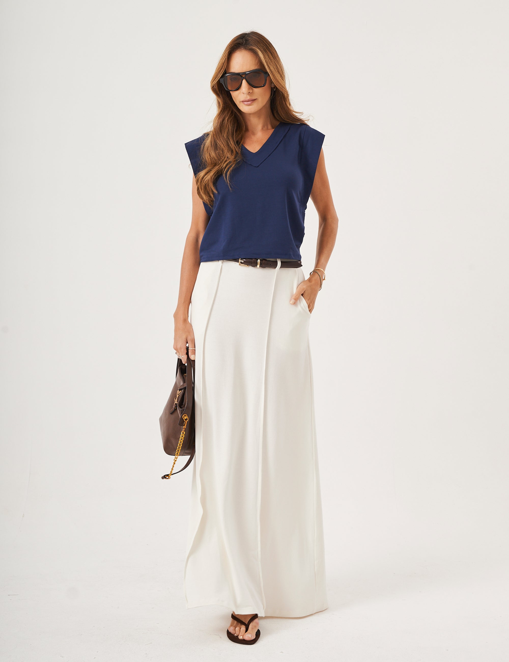 Conjunto Blusa Alessia Azul Marinho e Saia Melanie Off White