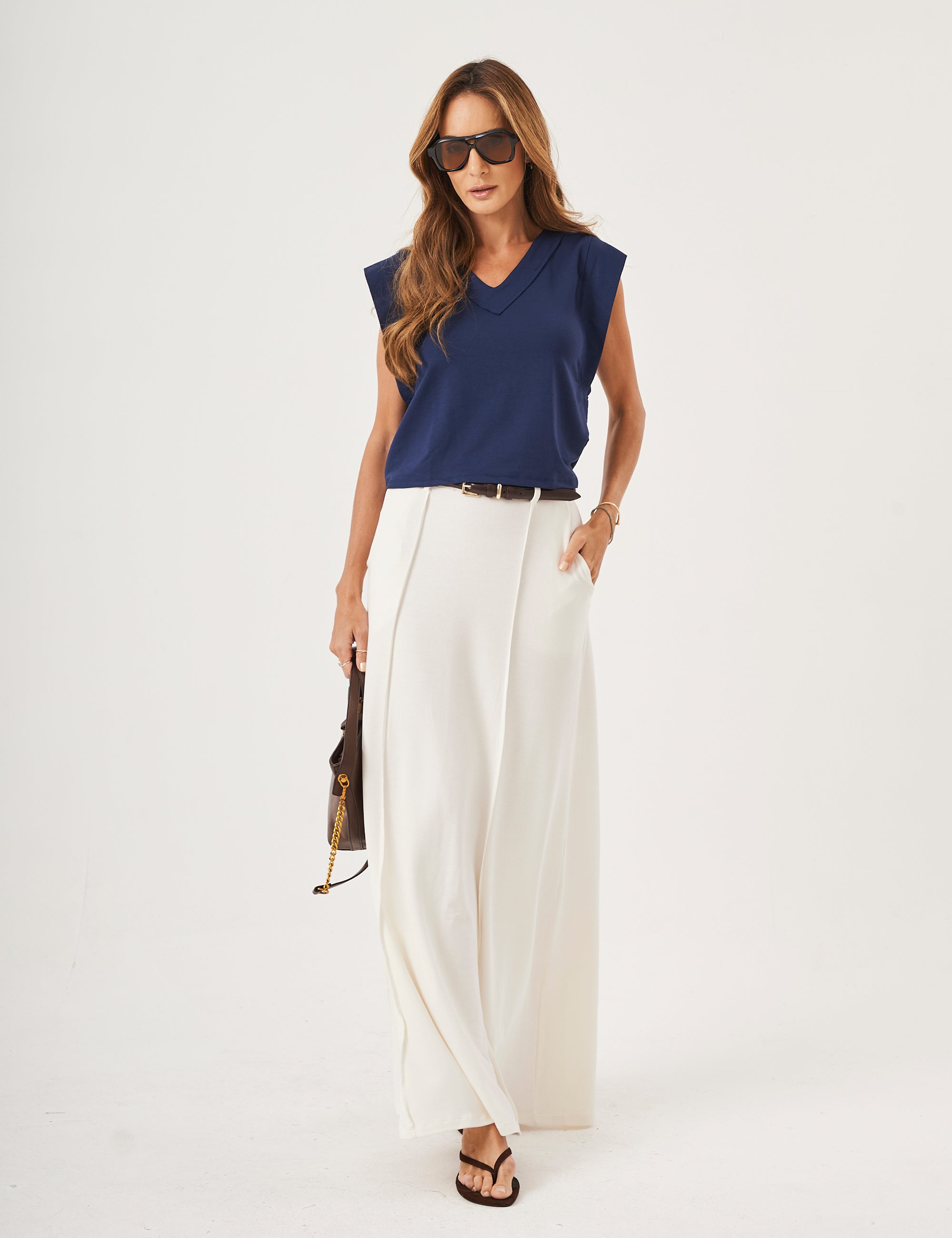 Conjunto Blusa Alessia Azul Marinho e Saia Melanie Off White