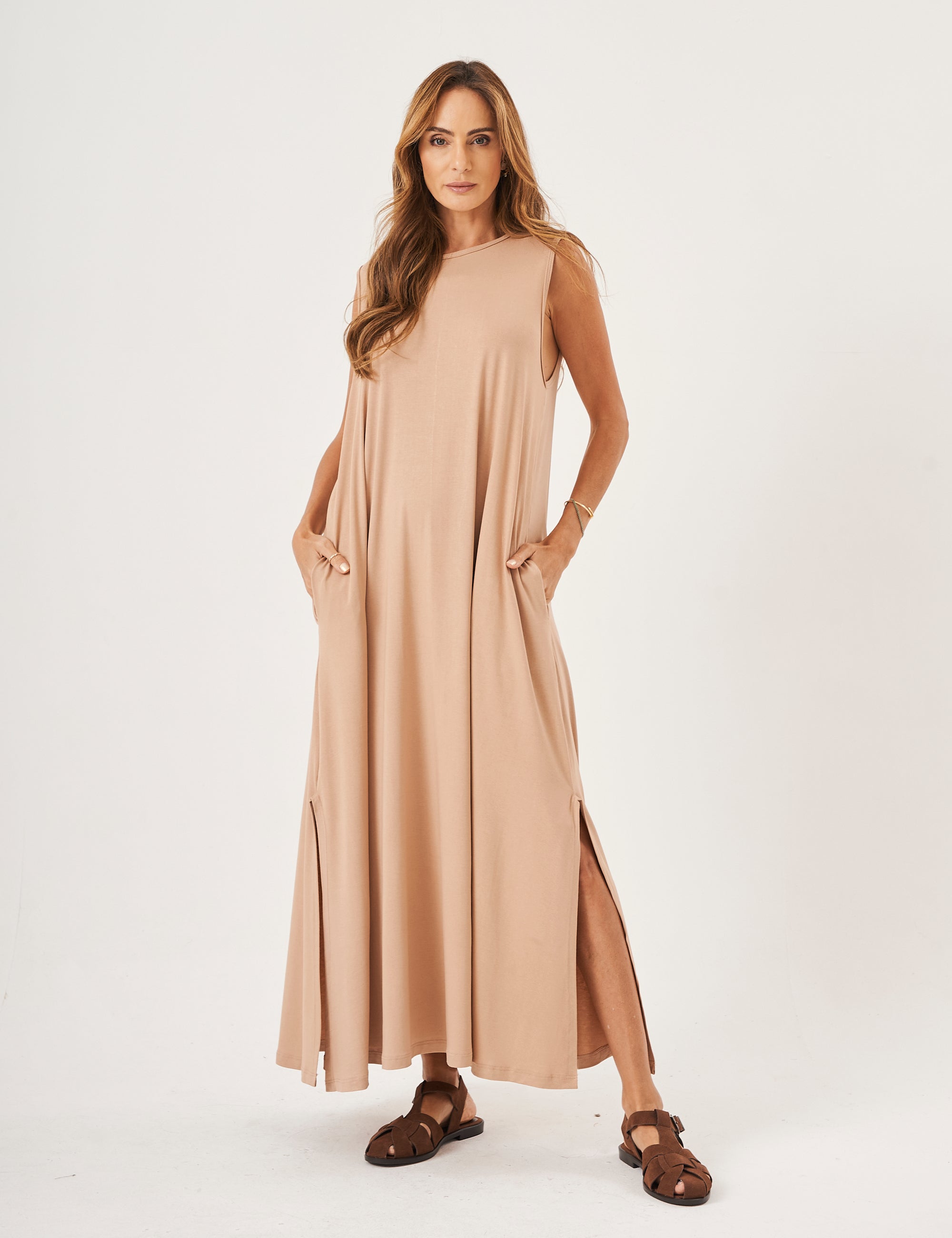 Vestido Clara Longo Bege