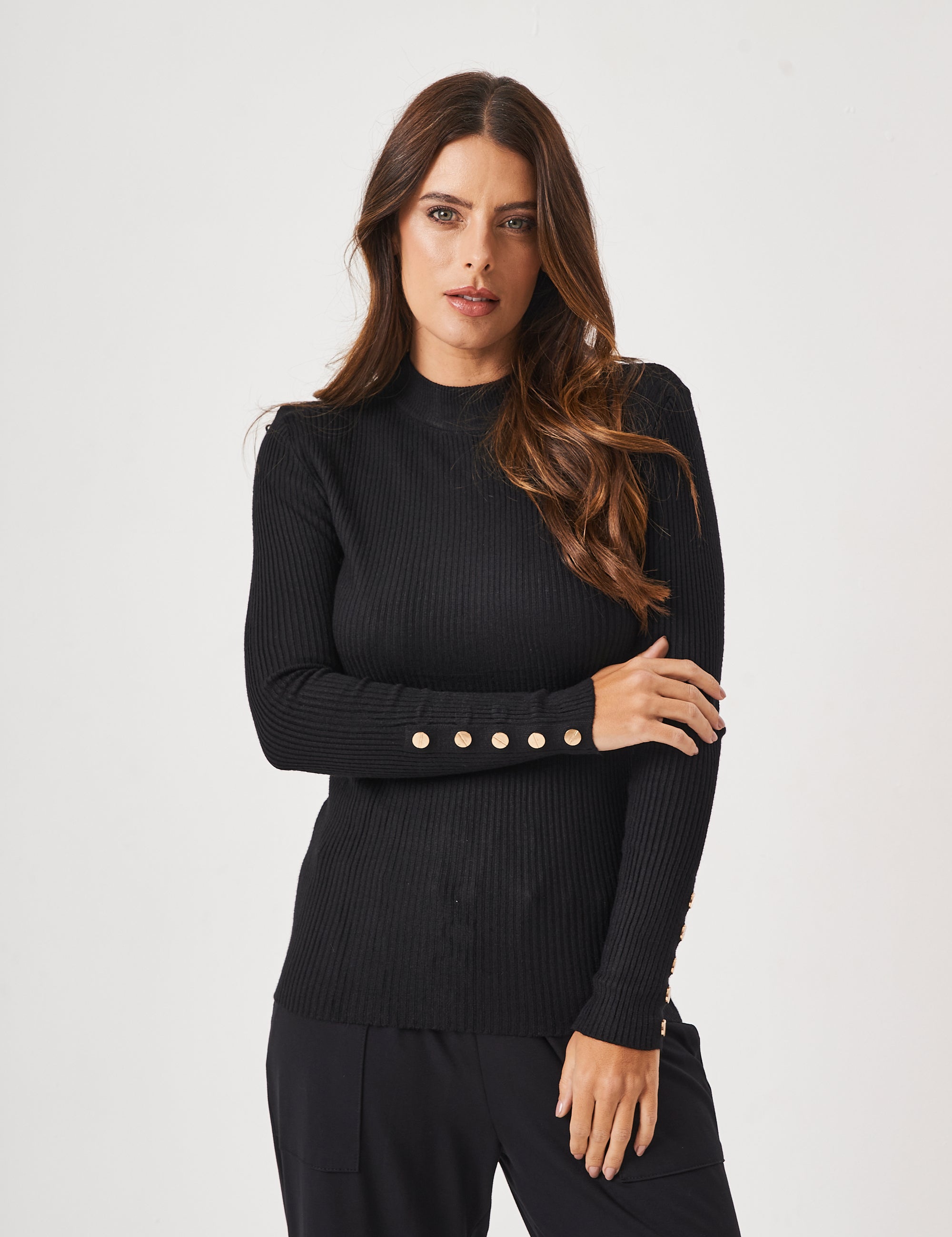 Tricot Preto Com Botões Dourados