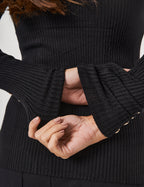 Tricot Preto Com Botões Dourados