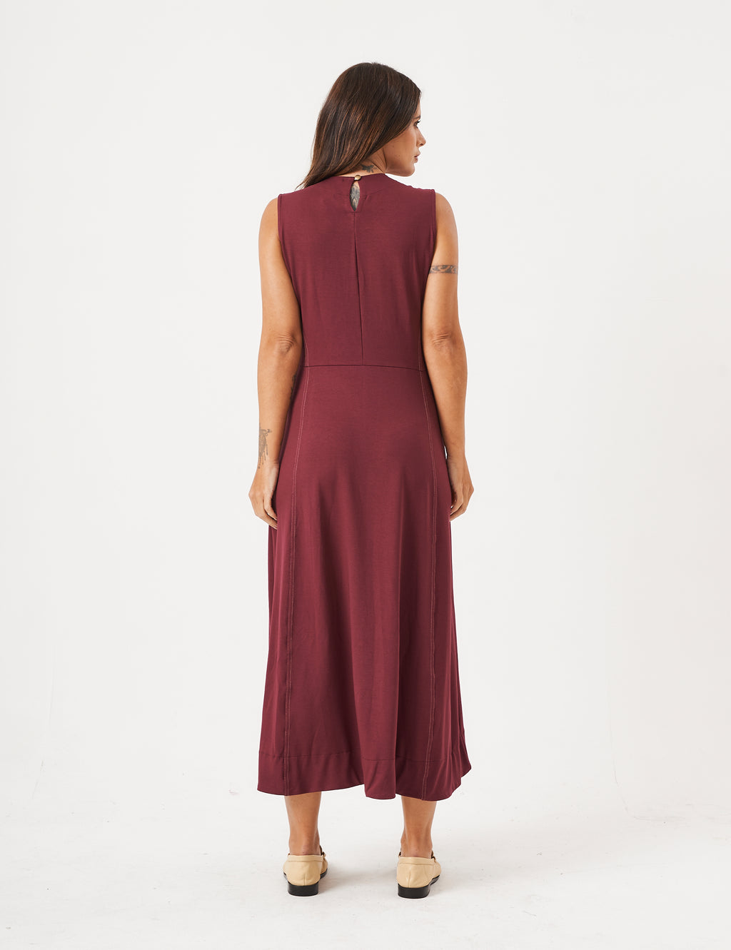 Vestido Pespontado Amelia Malbec