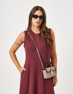 Vestido Pespontado Amelia Malbec