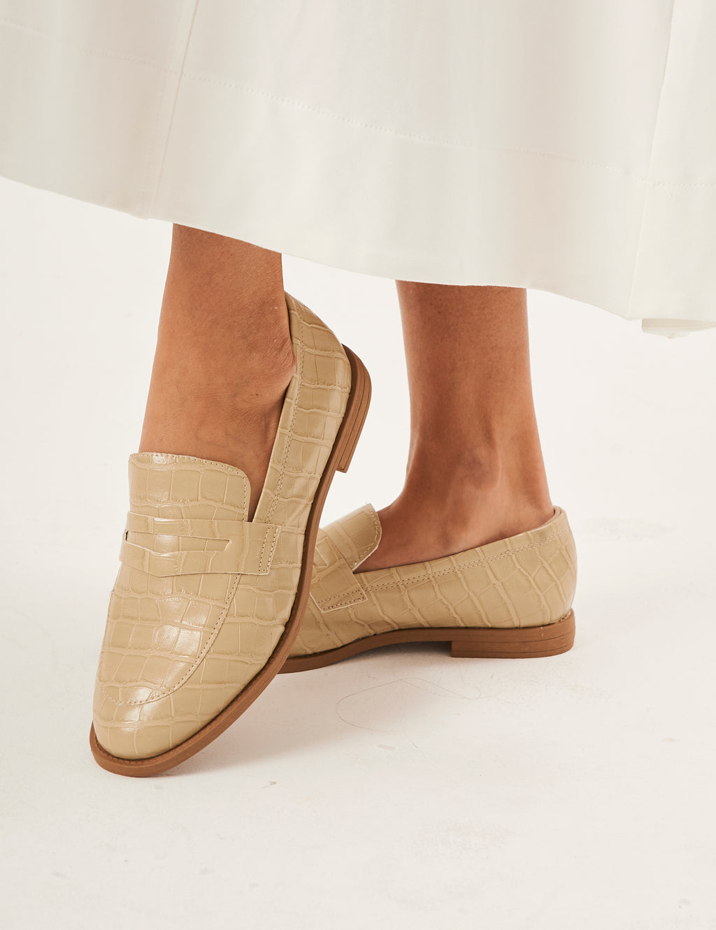 Sapato Loafer Croco Bege