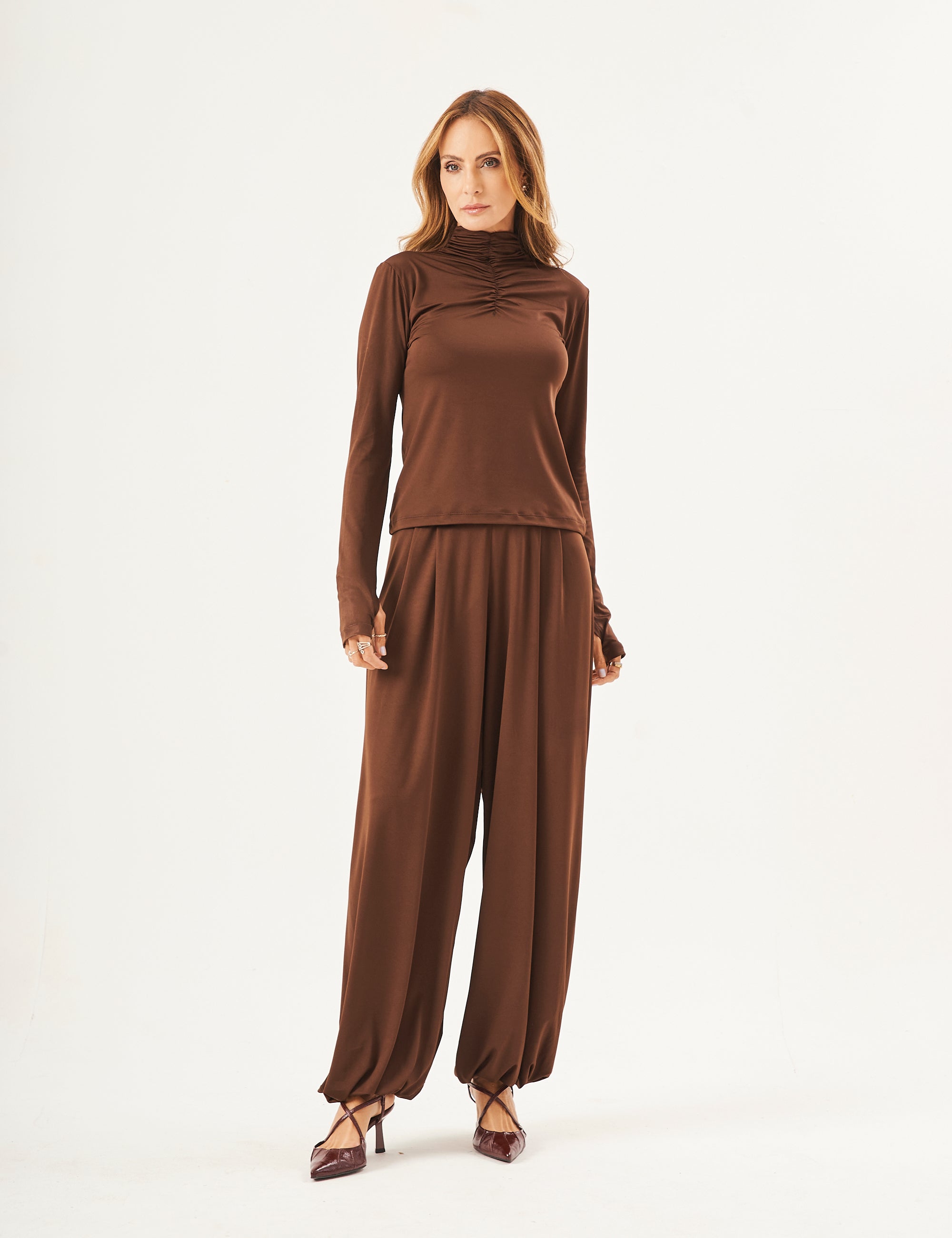 Conjunto Cecilia Marrom