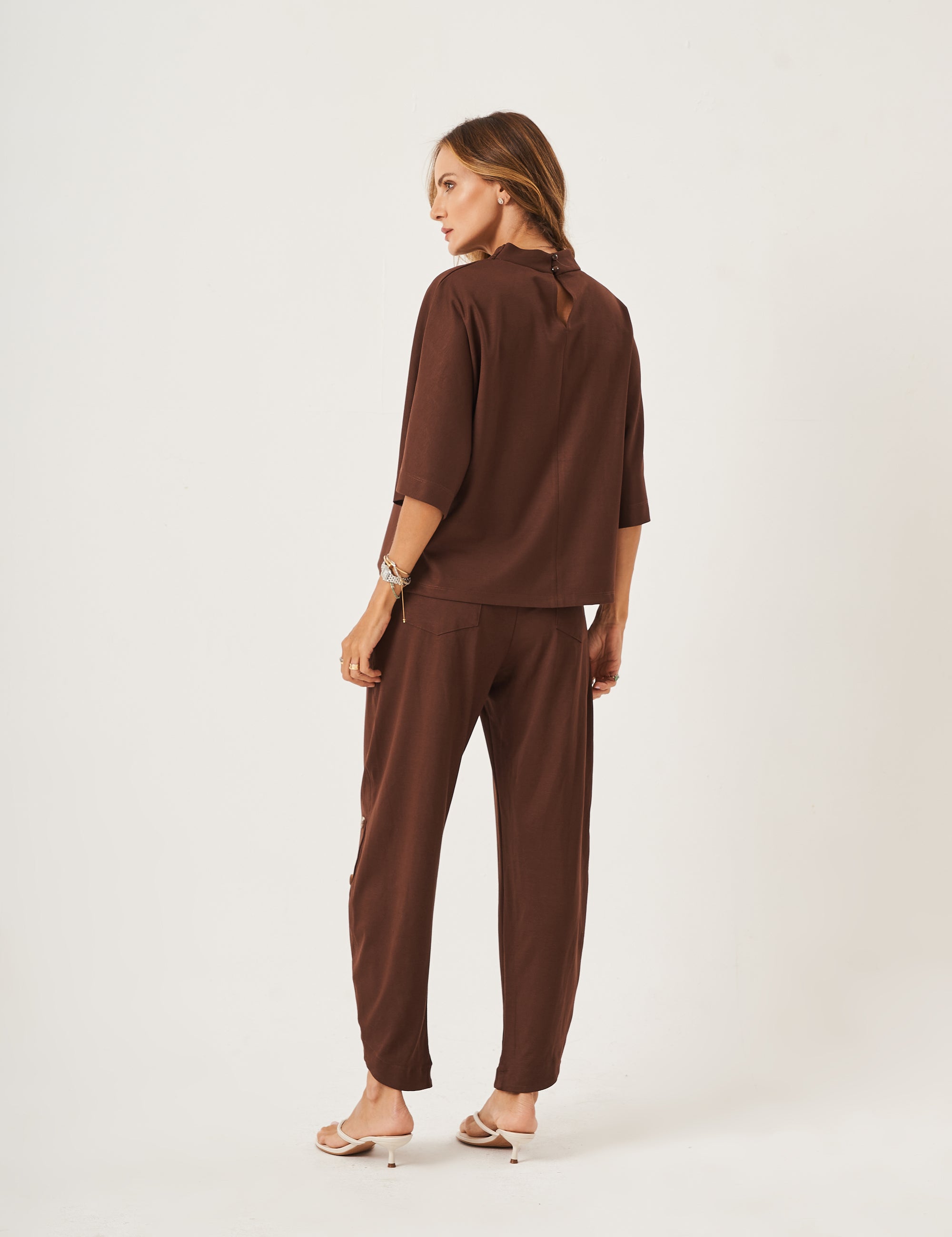 Conjunto Mavie Marrom