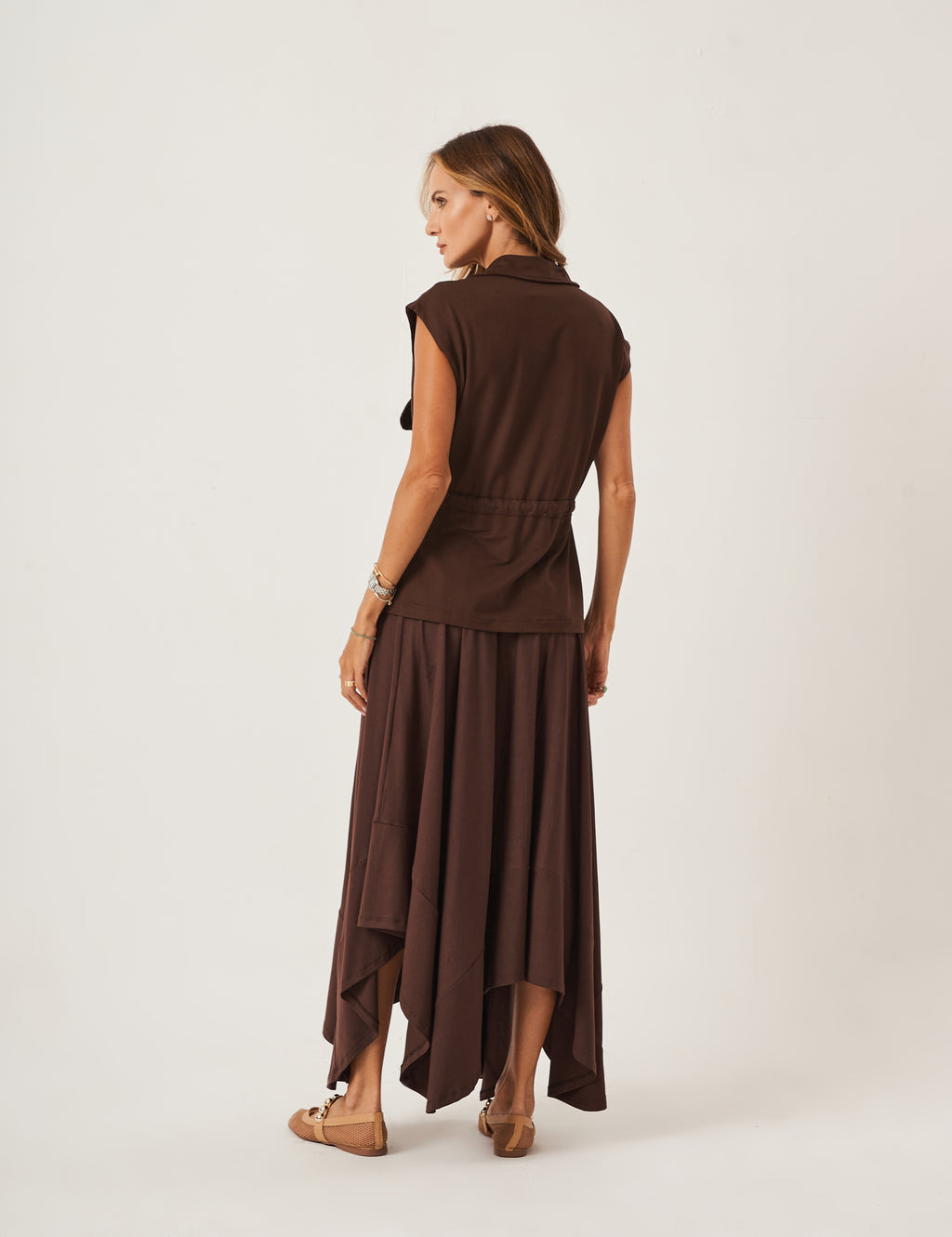 Conjunto Colete Havanna Marrom e Saia Eloa Marrom
