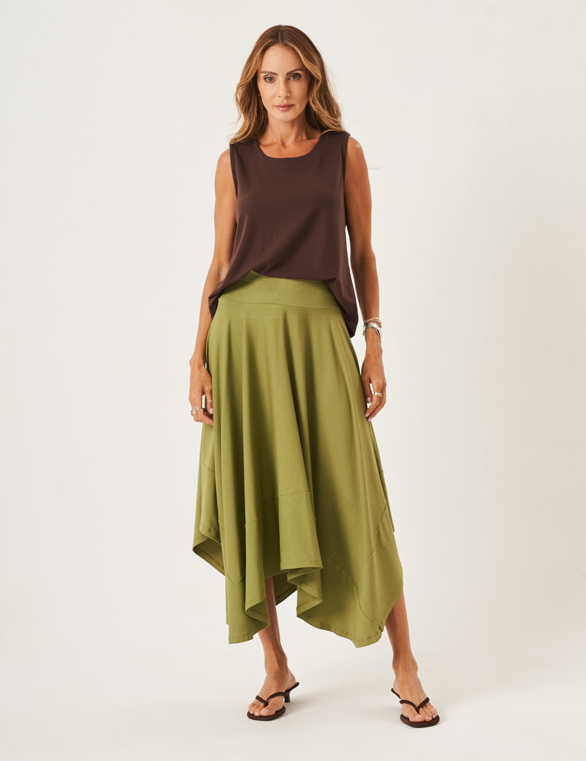 Conjunto Blusa Ayla Marrom e Saia Eloá Verde Oliva