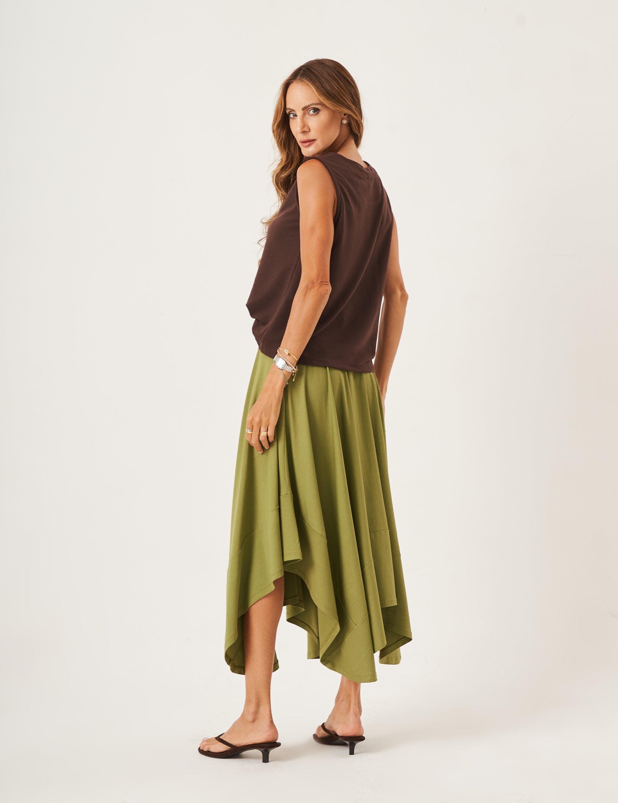 Conjunto Blusa Ayla Marrom e Saia Eloá Verde Oliva