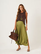 Conjunto Blusa Ayla Marrom e Saia Eloá Verde Oliva