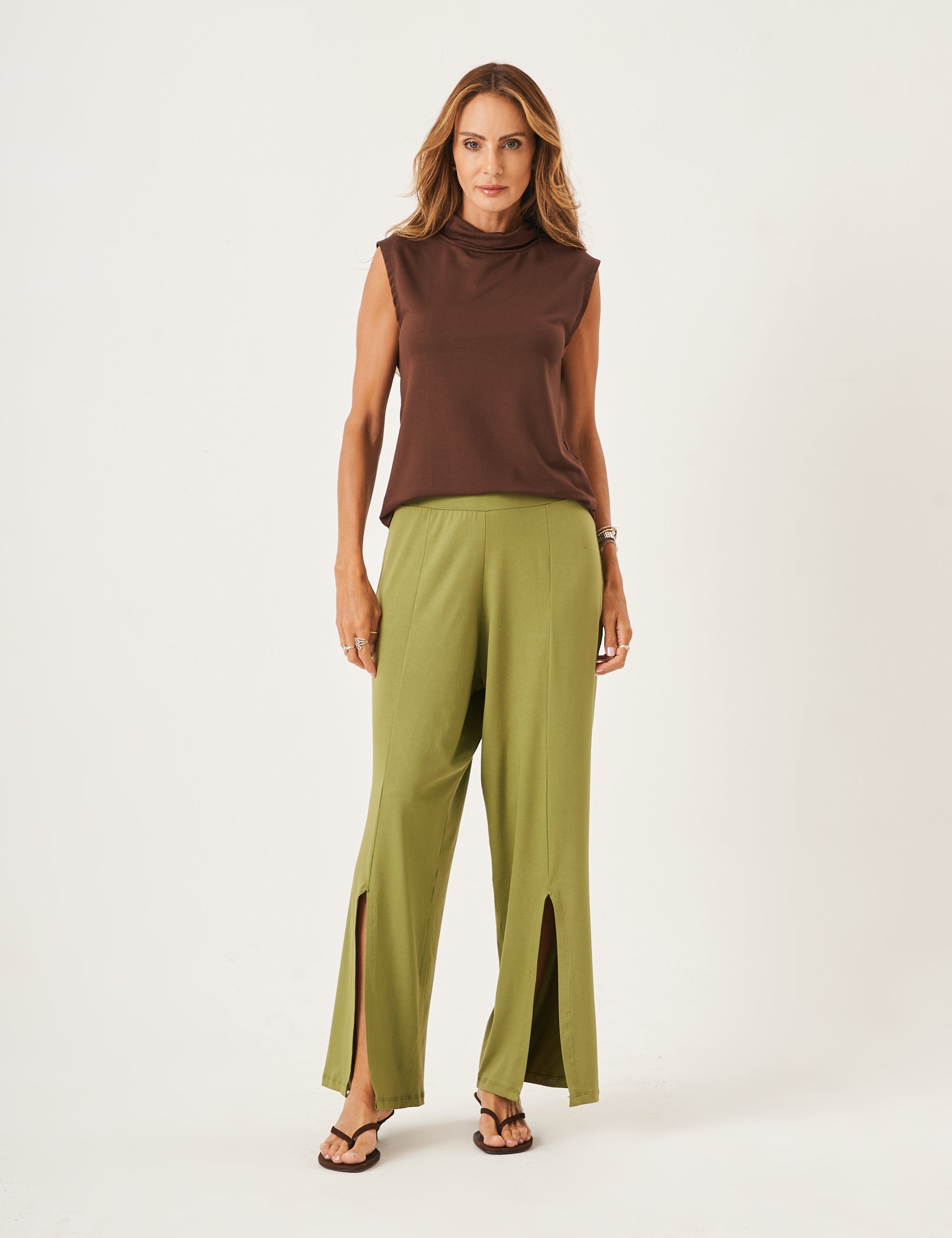 Conjunto Blusa Ayla Marrom e Calça Florence Verde Olivia