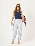 Conjunto Regata Ayla Azul Marinho e Calça Serena Azul Céu