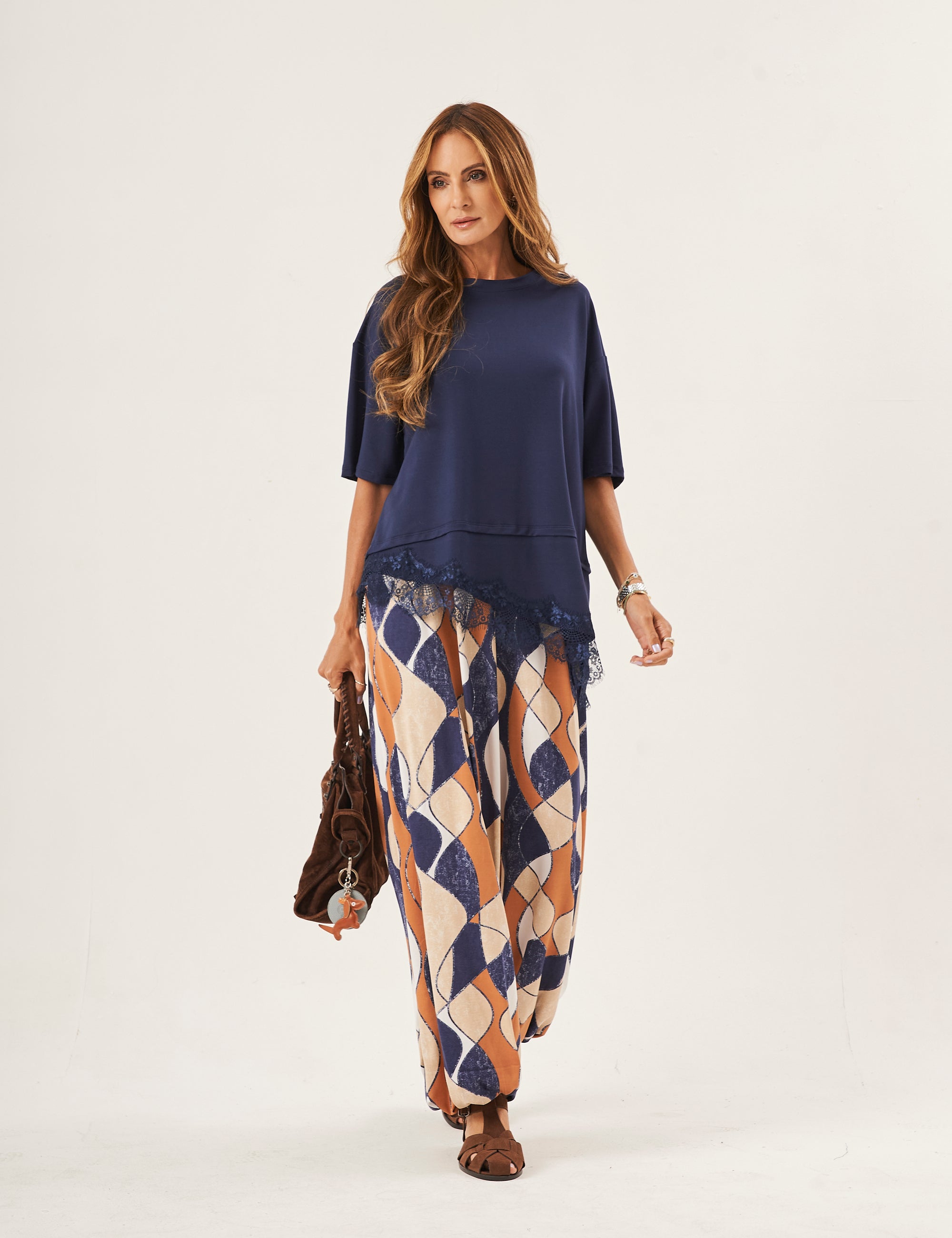 Conjunto Blusa Chiara Azul Marinho e Calça Aladin Estampa em Losango Marinho