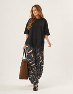 Conjunto Blusa Chiara Preta e Calça Cecilia Estampa Preta com Detalhes em Bege