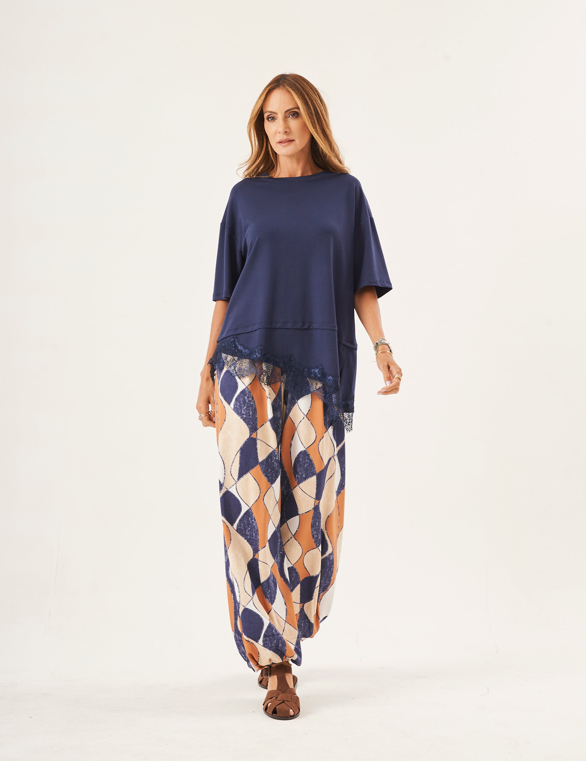 Conjunto Blusa Chiara Azul Marinho e Calça Aladin Estampa em Losango Marinho