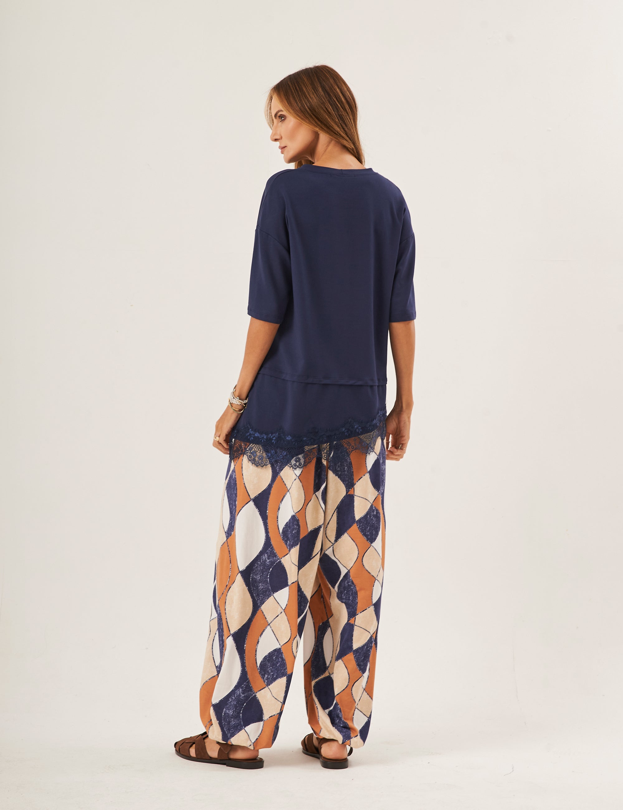 Conjunto Blusa Chiara Azul Marinho e Calça Aladin Estampa em Losango Marinho
