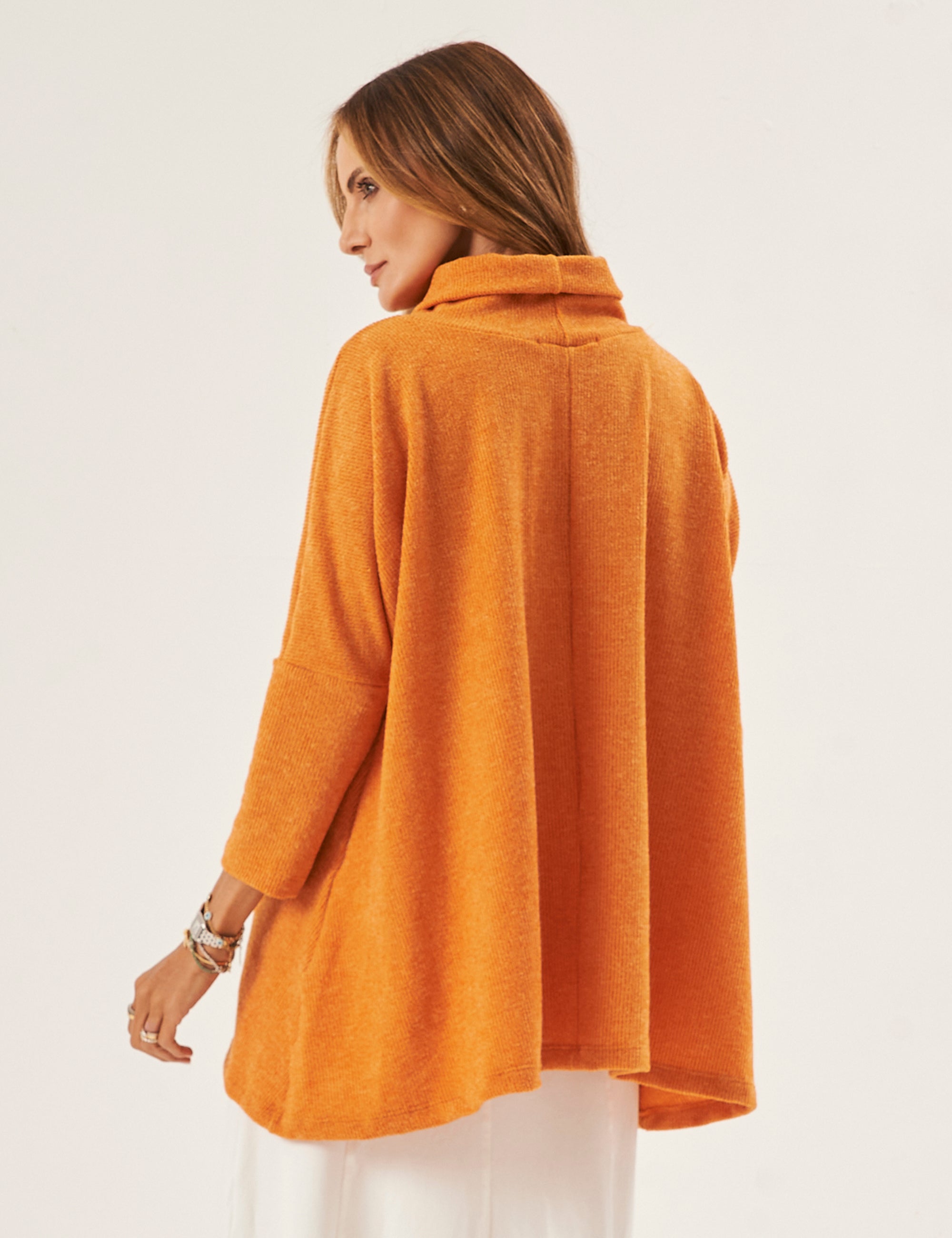 Blusa Portillo Gola Alta Laranja