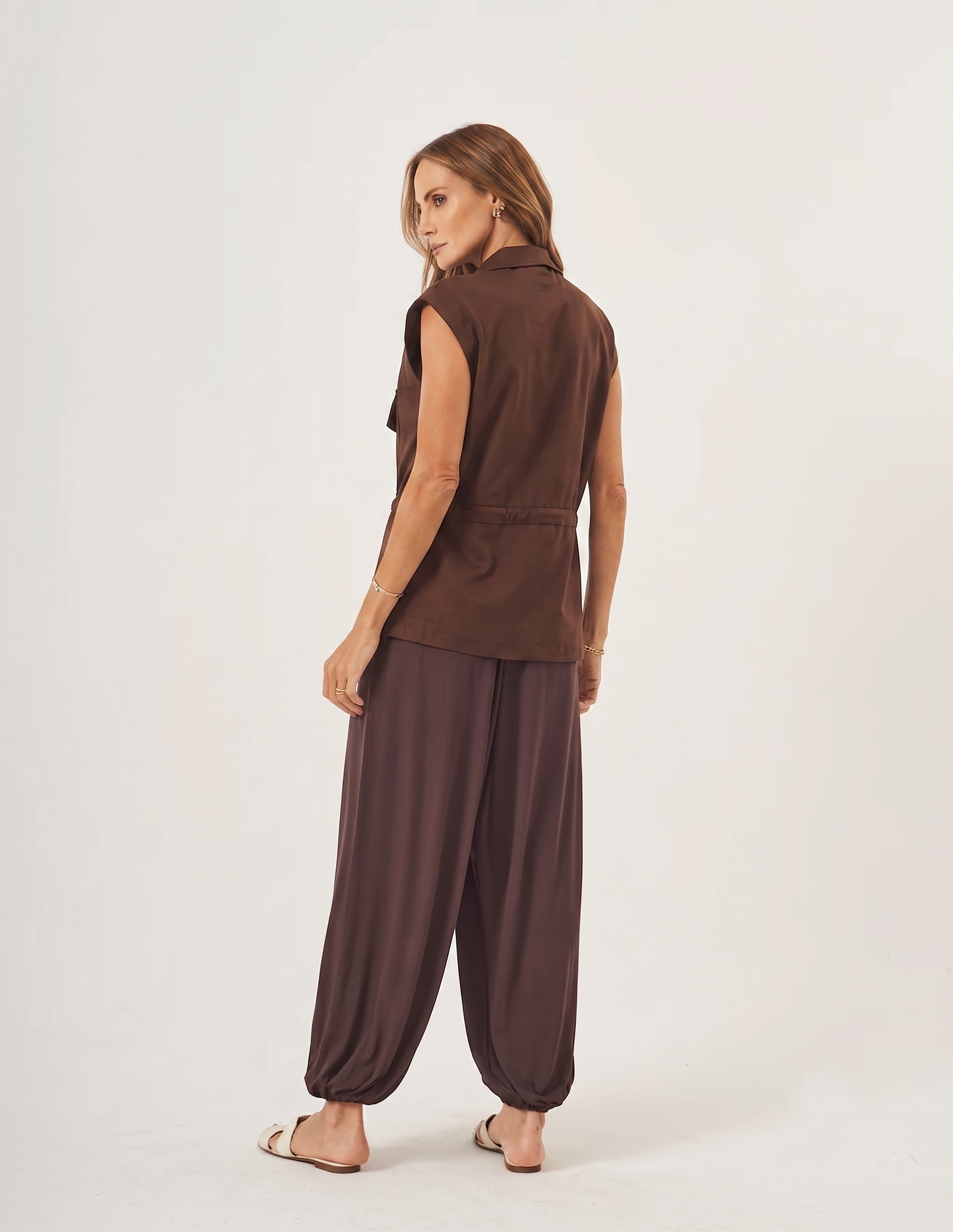 Conjunto Colete Havanna Marrom e Calça Aladin Marrom