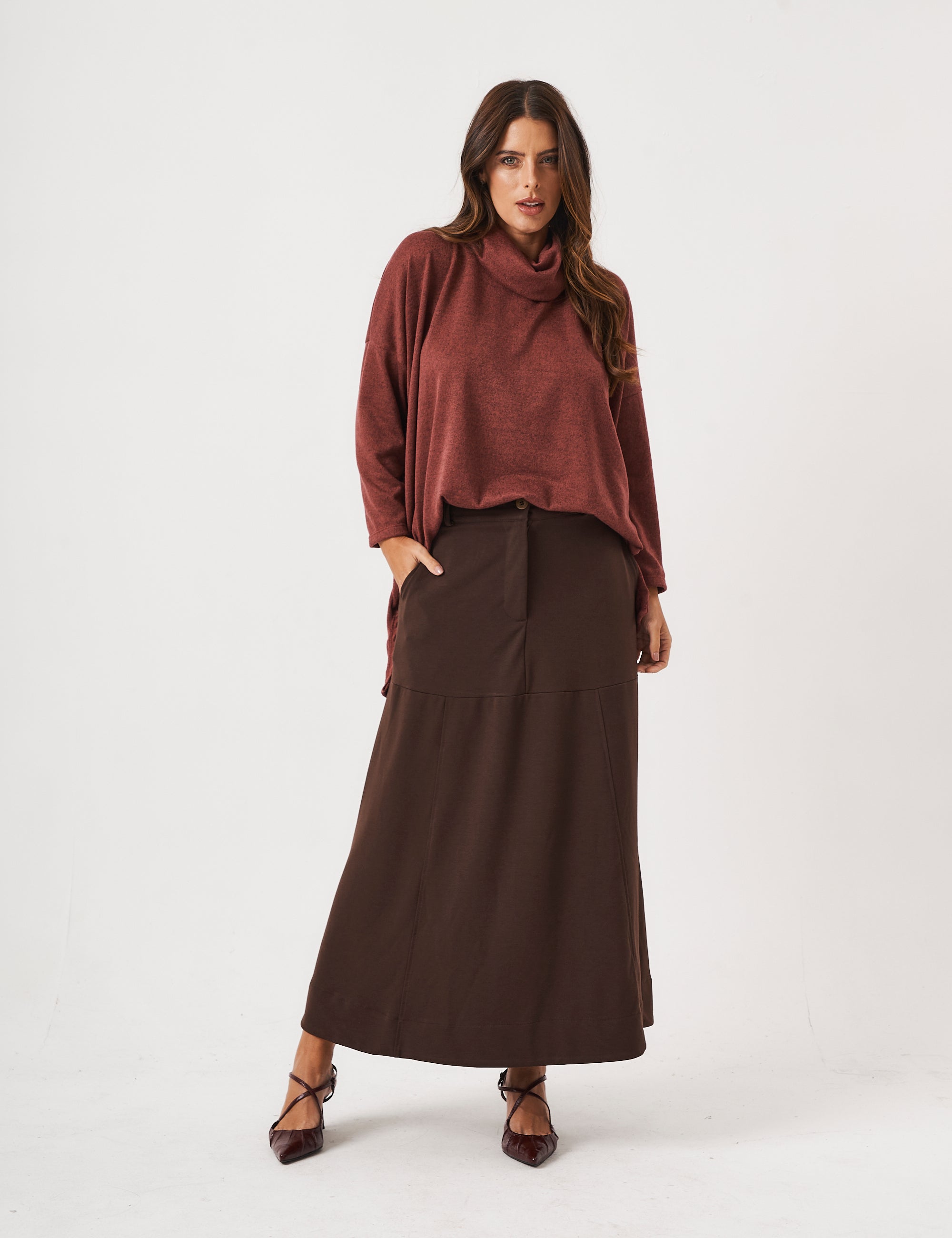 Conjunto Blusa Maya Malbec e Saia Ayla Marrom
