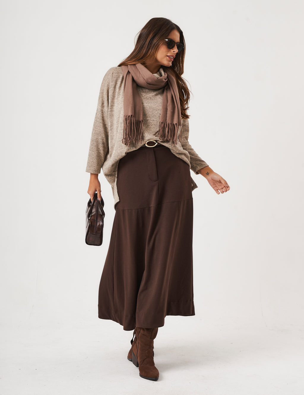 Conjunto Blusa Maya Bege e Saia Ayla Marrom