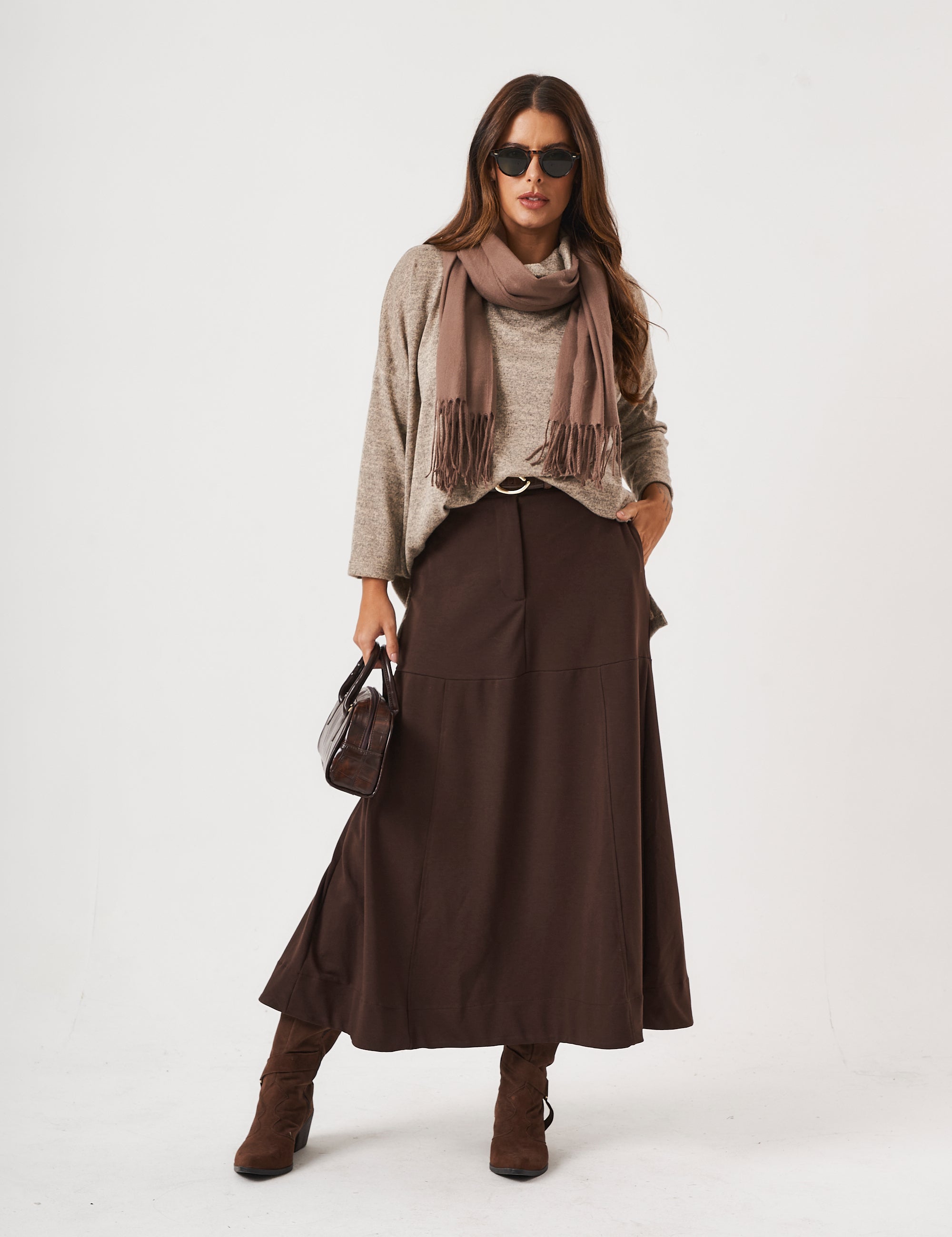 Conjunto Blusa Maya Bege e Saia Ayla Marrom