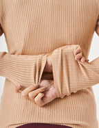 Tricot Bege Com Botões Dourados