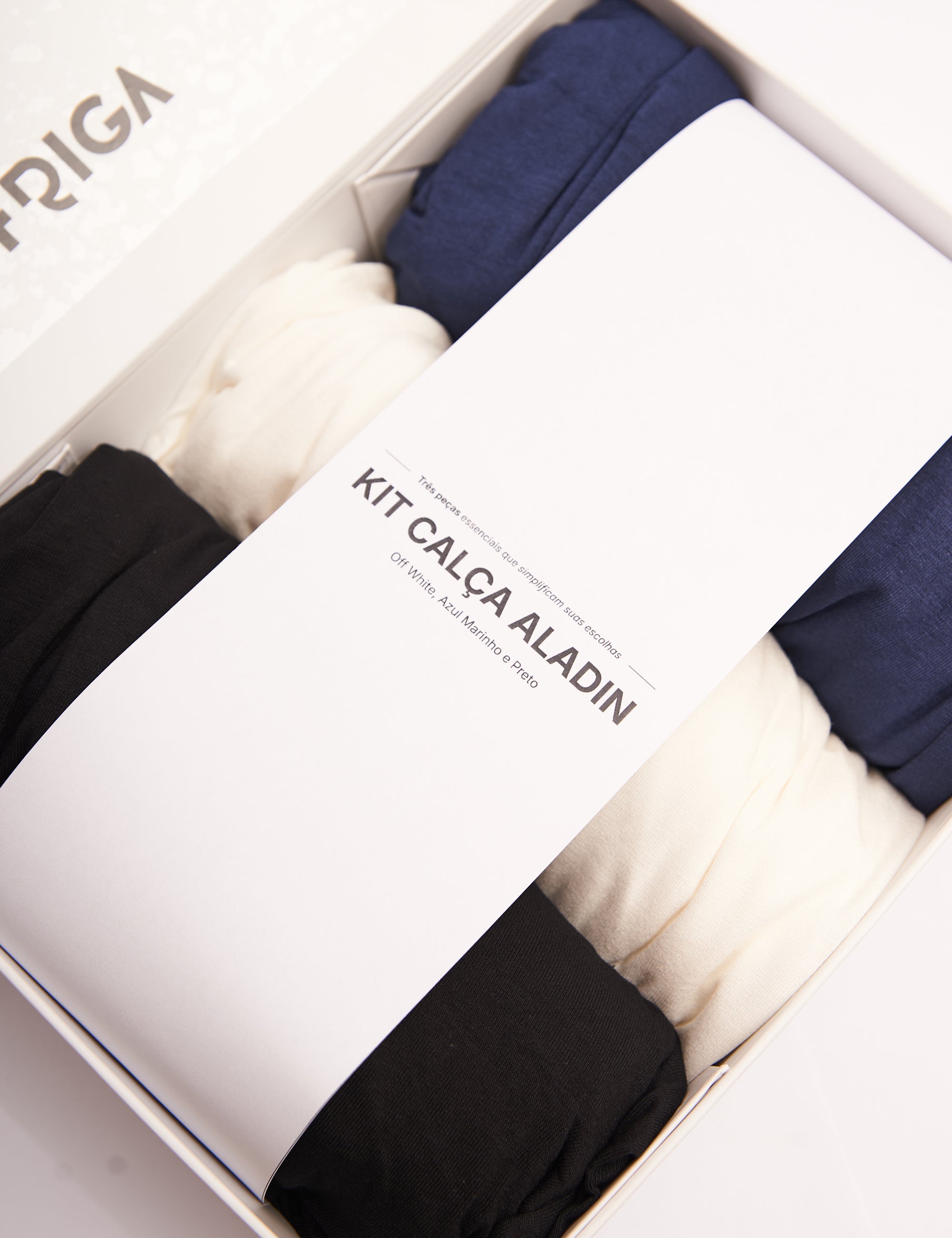 Kit Calça Aladin: Off White, Azul Marinho e Preto