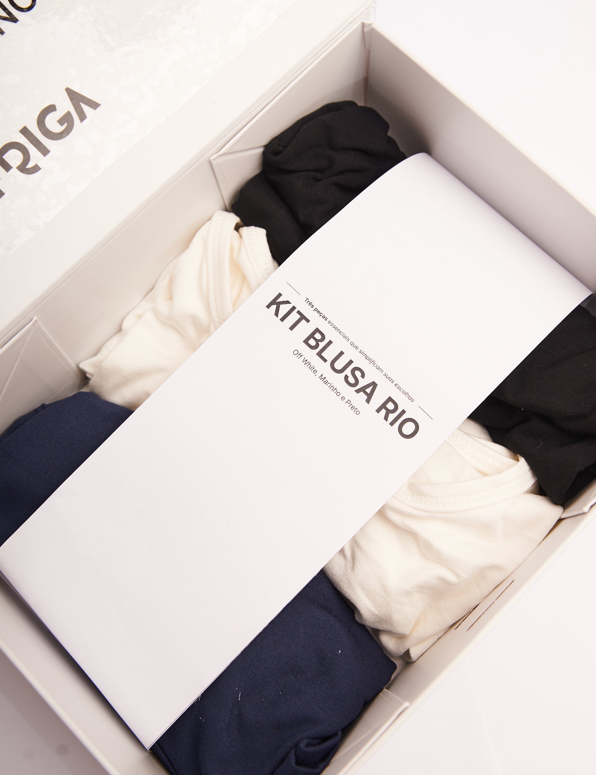 Kit Blusa Rio Off White / Azul Marinho / Preto Único