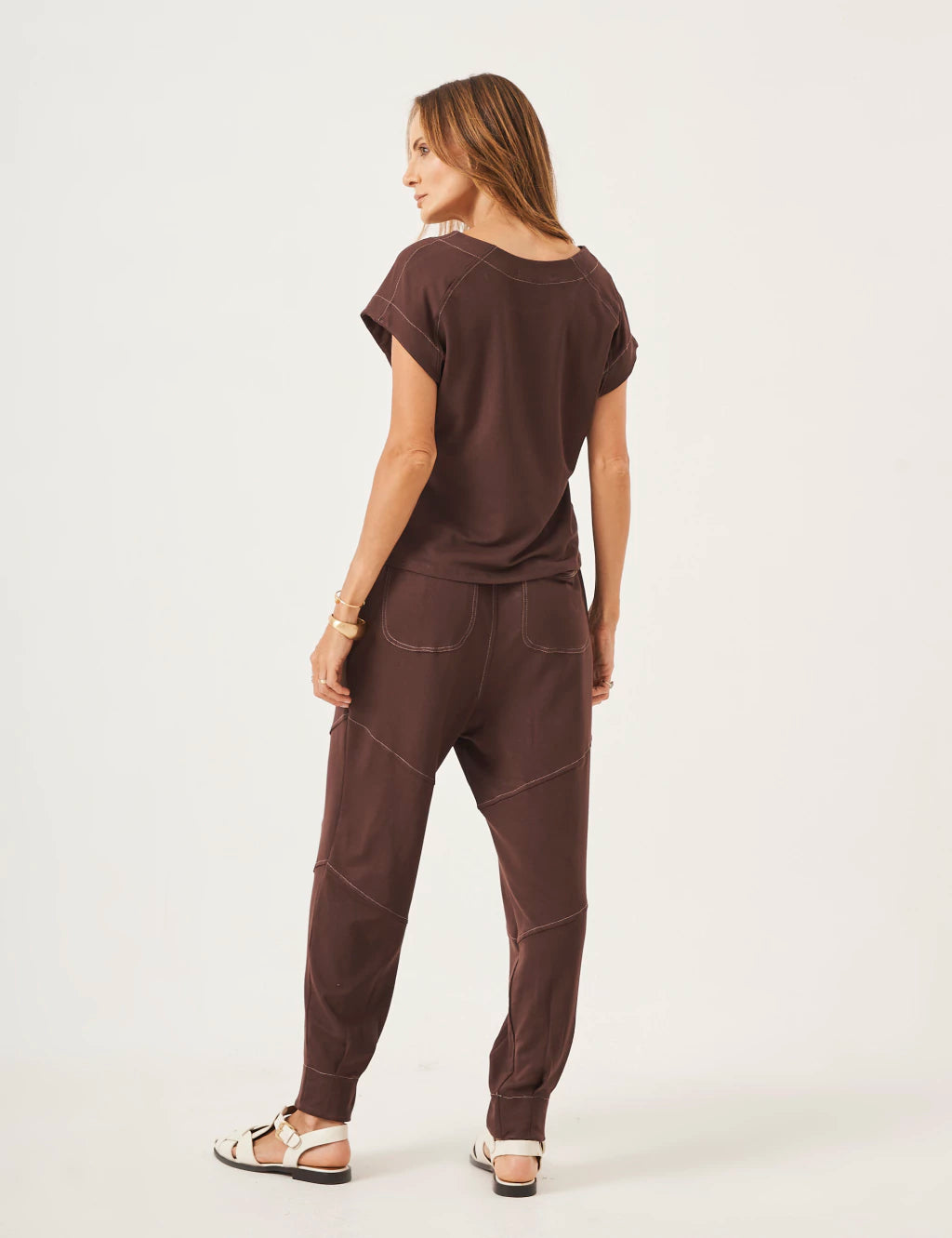 Conjunto Louise Marrom