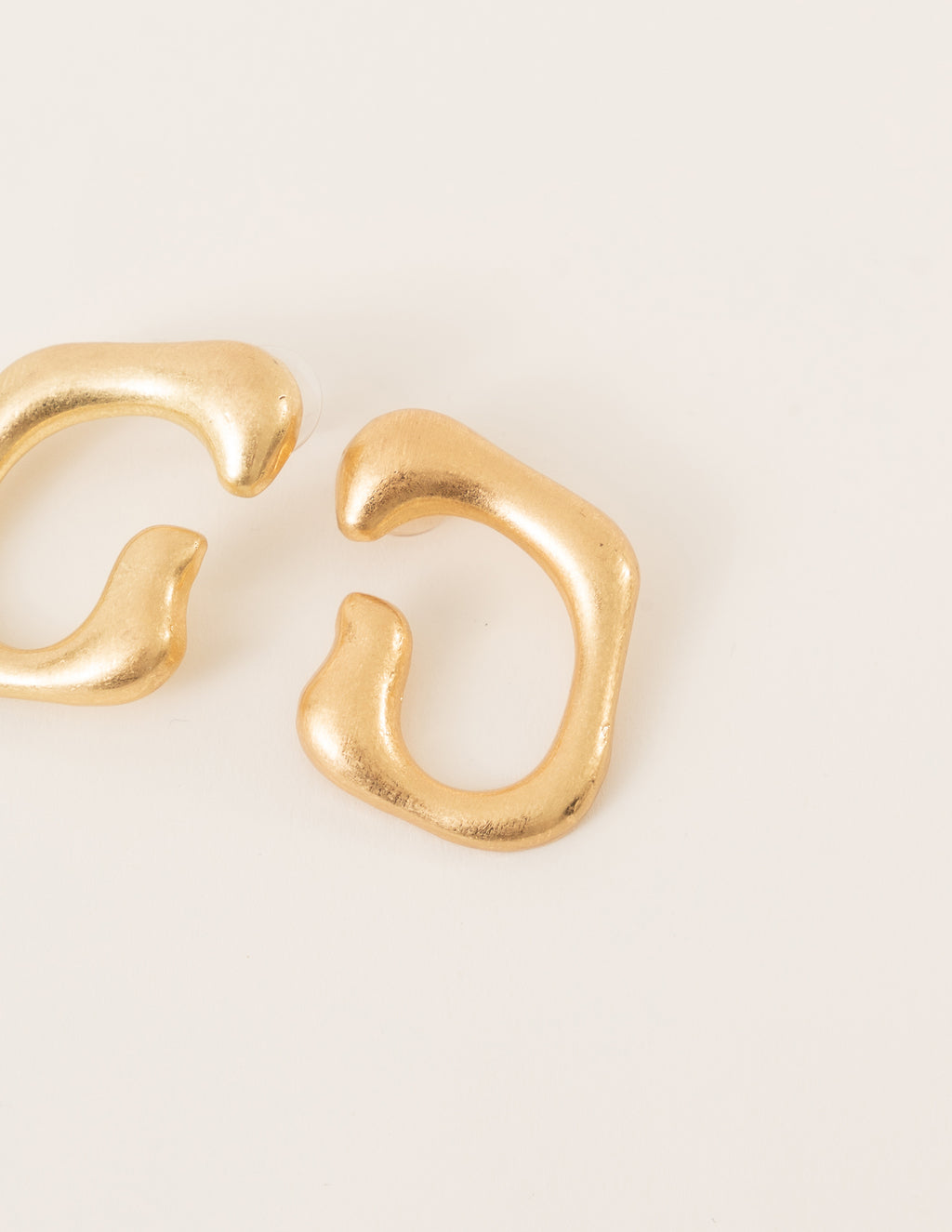 Brinco Orgânico Dourado