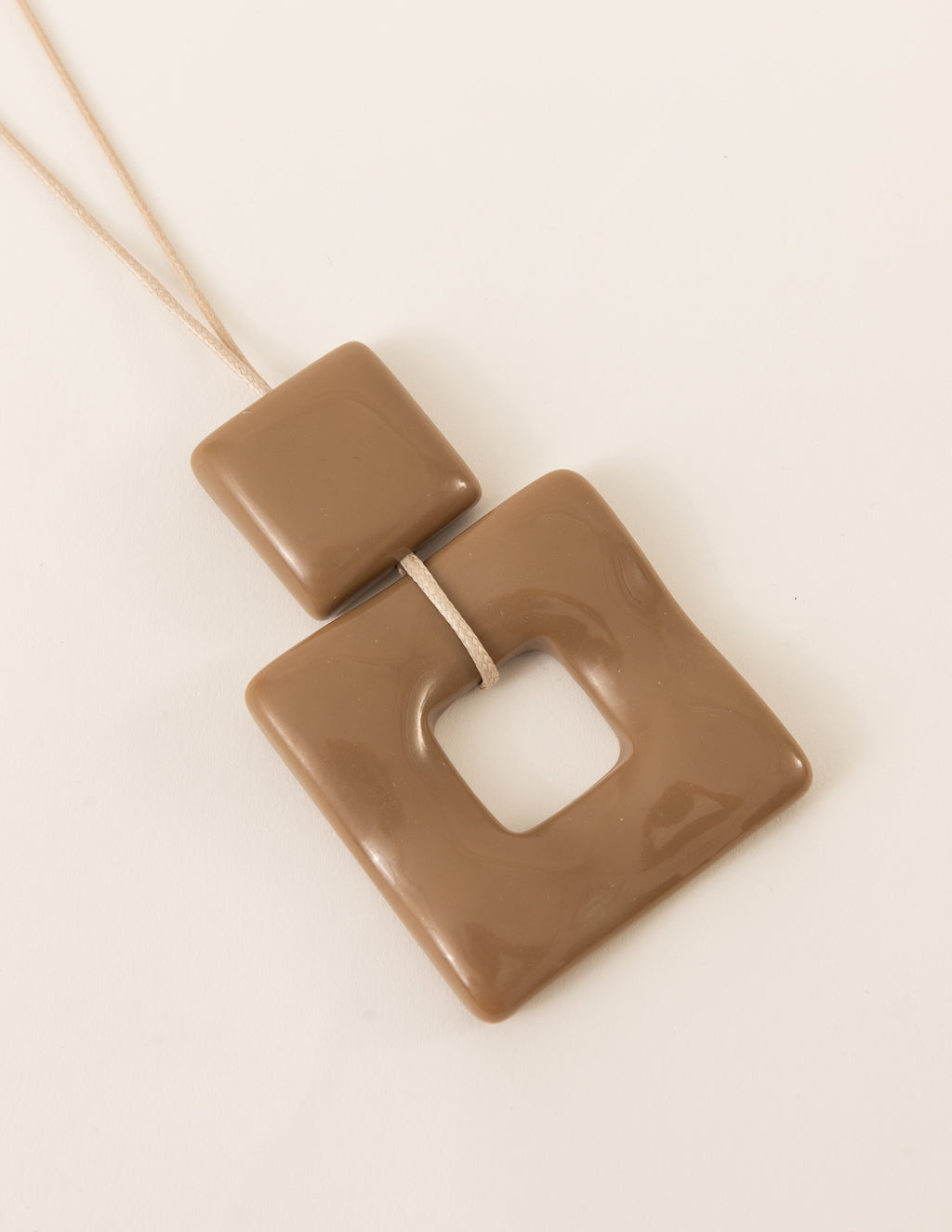 Colar Duo Quadrado Marrom