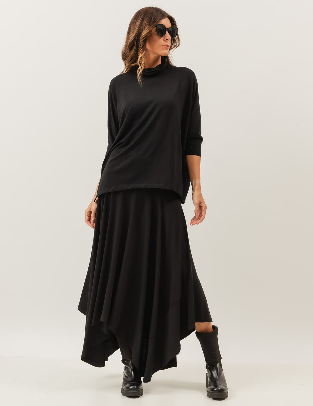 Conjunto Blusa Panamá Preta e Saia Midi Eloá Preta
