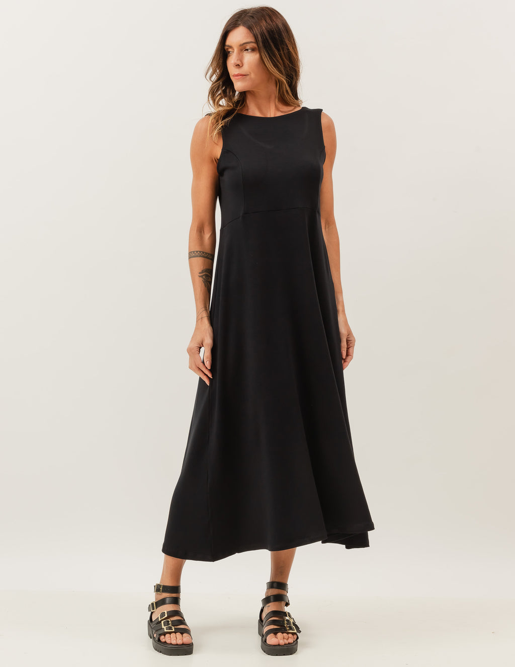 Vestido Naomi Preto