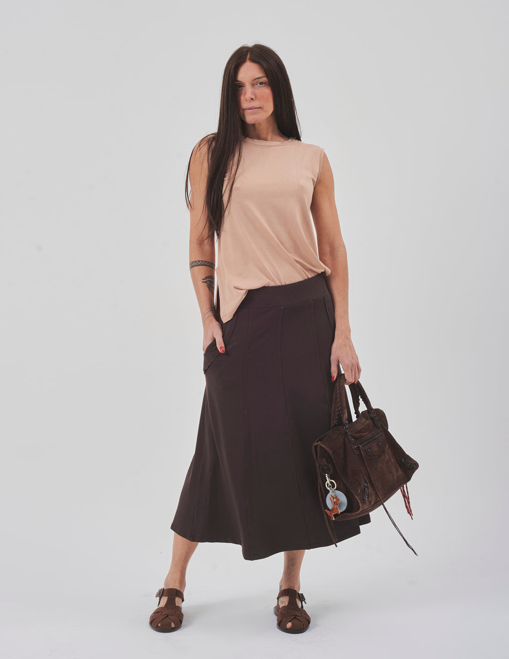 Blusa Regata Fendas Bege e Saia Alessia Marrom