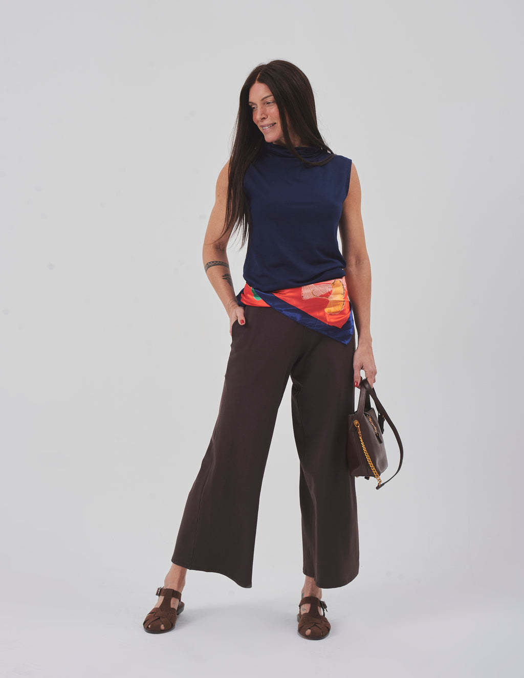 Conjunto Blusa Bárbara Marinho e Calça Marrom