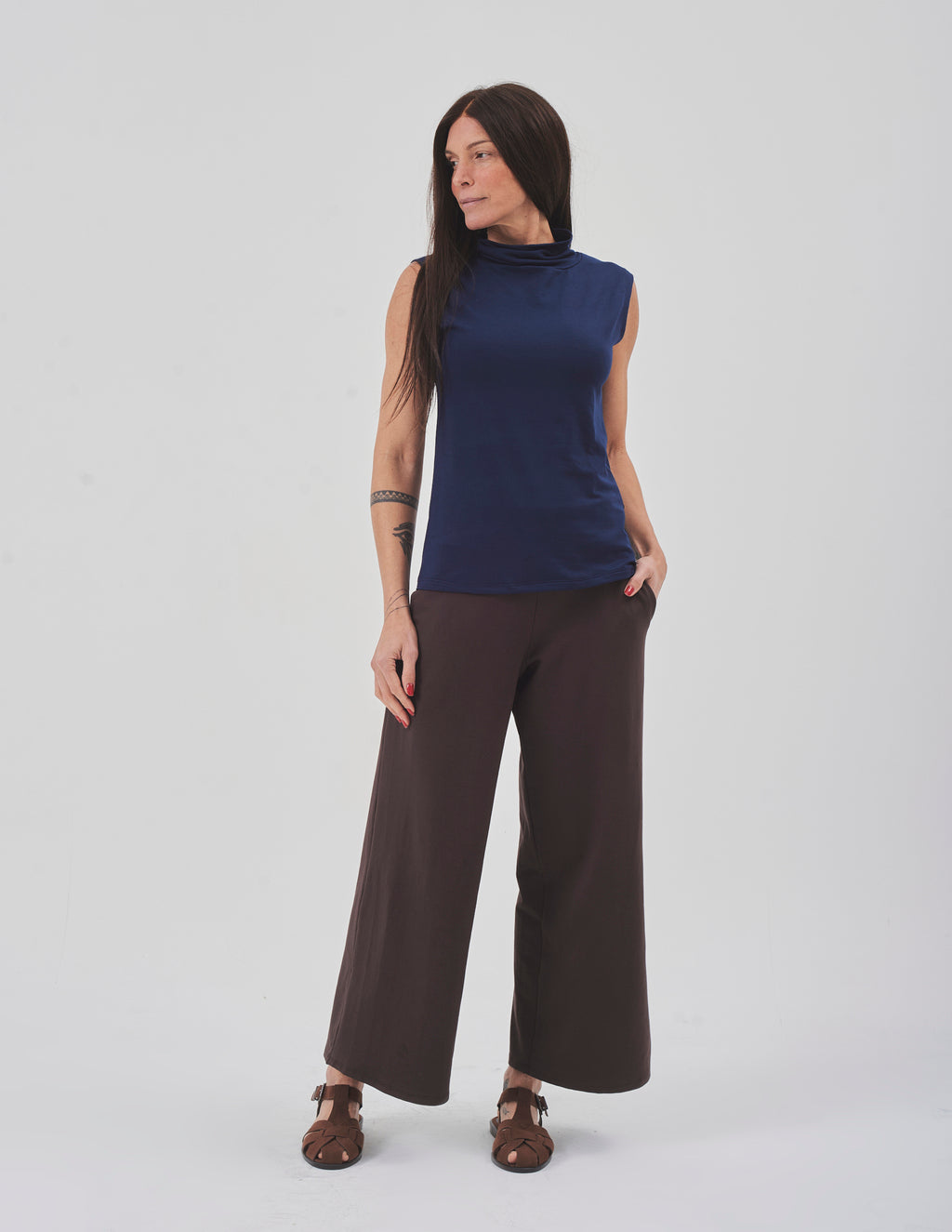 Conjunto Blusa Bárbara Marinho e Calça Marrom