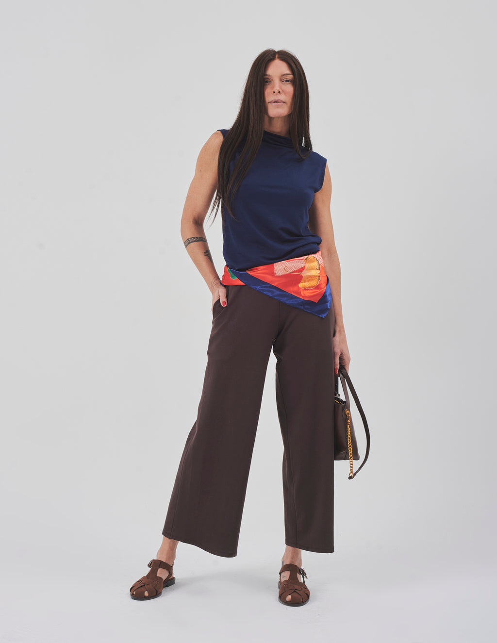 Conjunto Blusa Bárbara Marinho e Calça Marrom