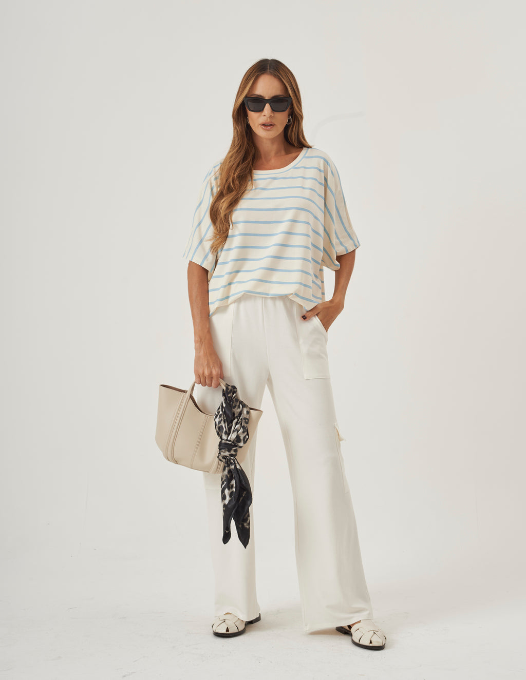 Conjunto Blusa Elisa Listras Azul Bebê e Calça Cargo Safira Off White