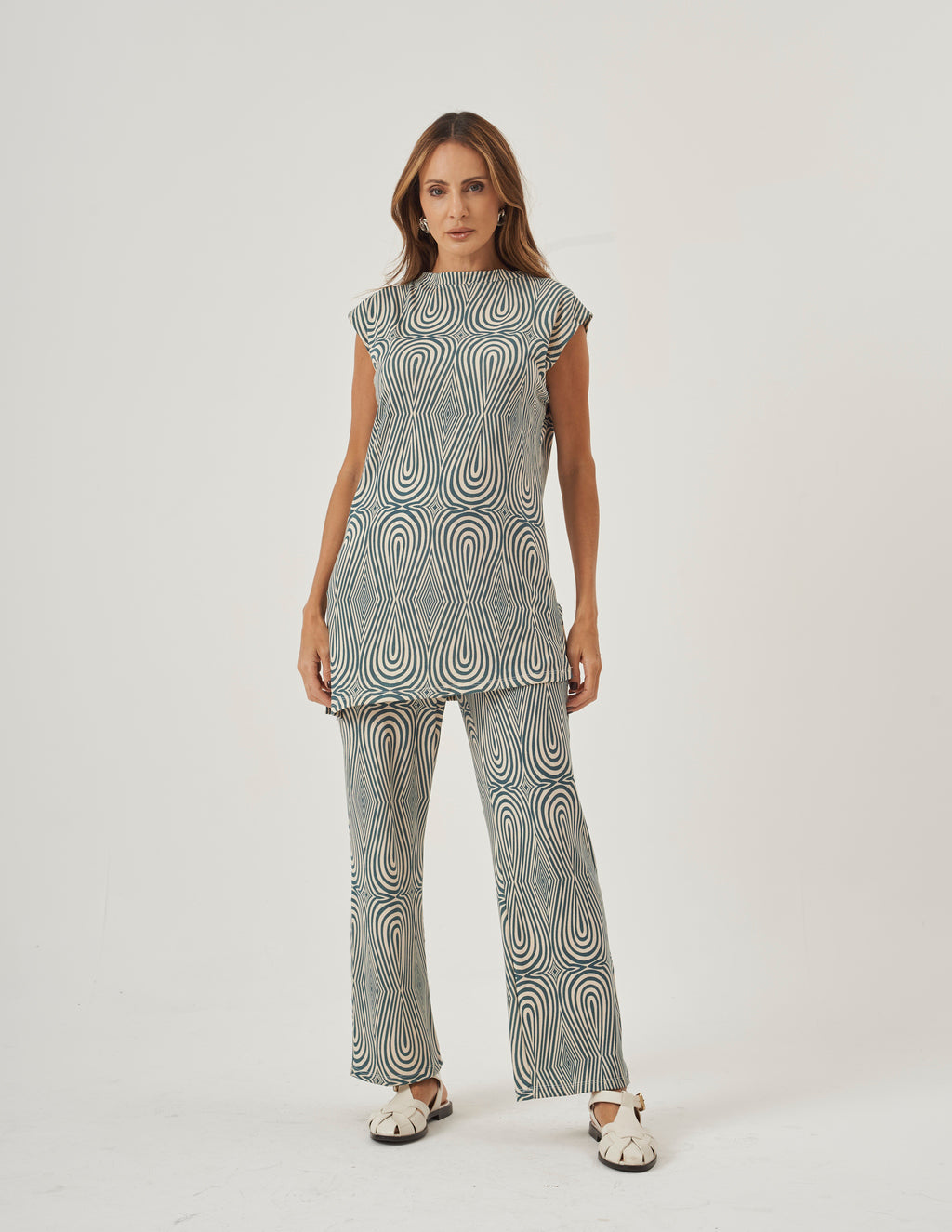 Conjunto Aisha Estampa Future