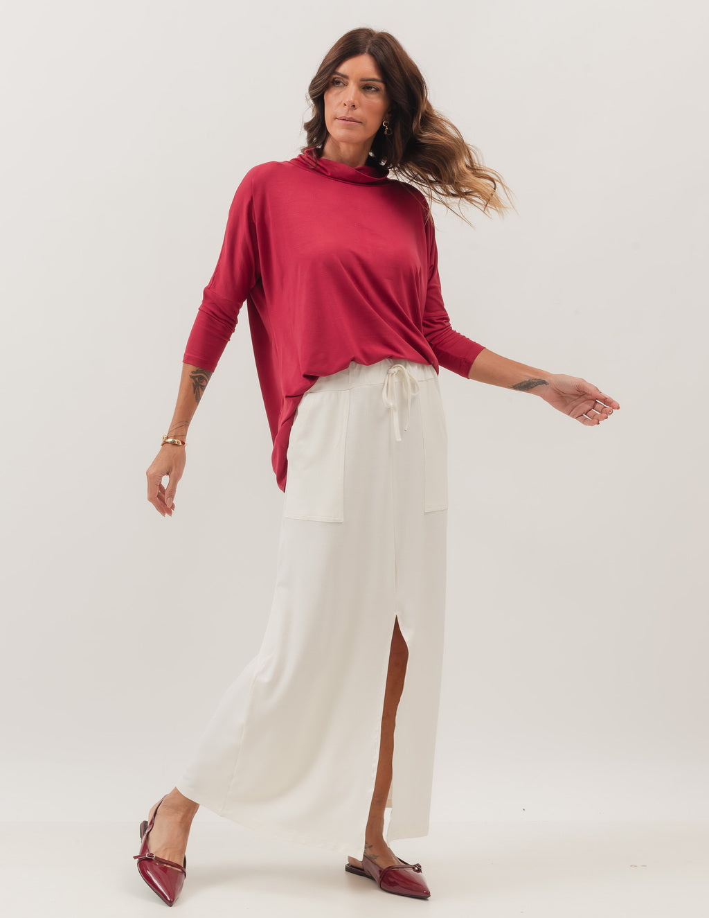 Conjunto Blusa Gola Boba Bordo e Saia Midi Valença Off White