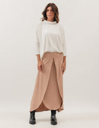 Conjunto Blusa Gola Boba Off White e Saia Elba Bege