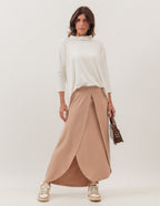 Conjunto Blusa Gola Boba Off White e Saia Elba Bege