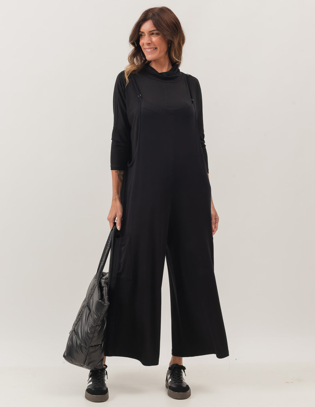 Conjunto Amber Preto e Blusa Gola Boba Preta
