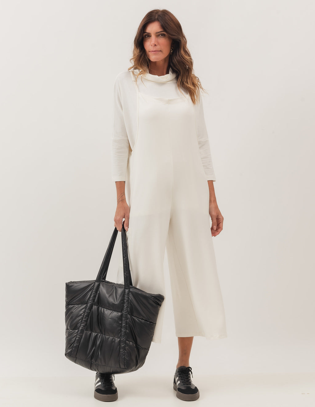 Conjunto Amber Off White e Blusa Gola Boba Off White
