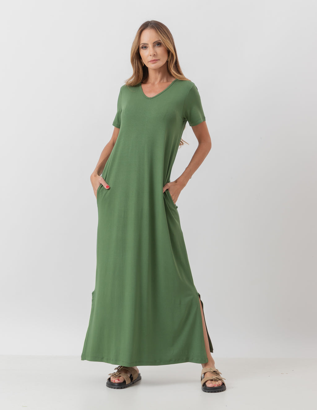 VESTIDO LONGO COM BOLSO VERDE MILITAR