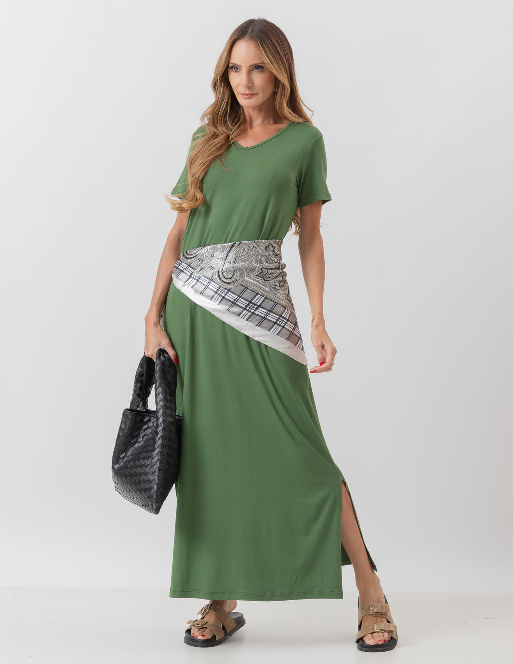 VESTIDO LONGO COM BOLSO VERDE MILITAR