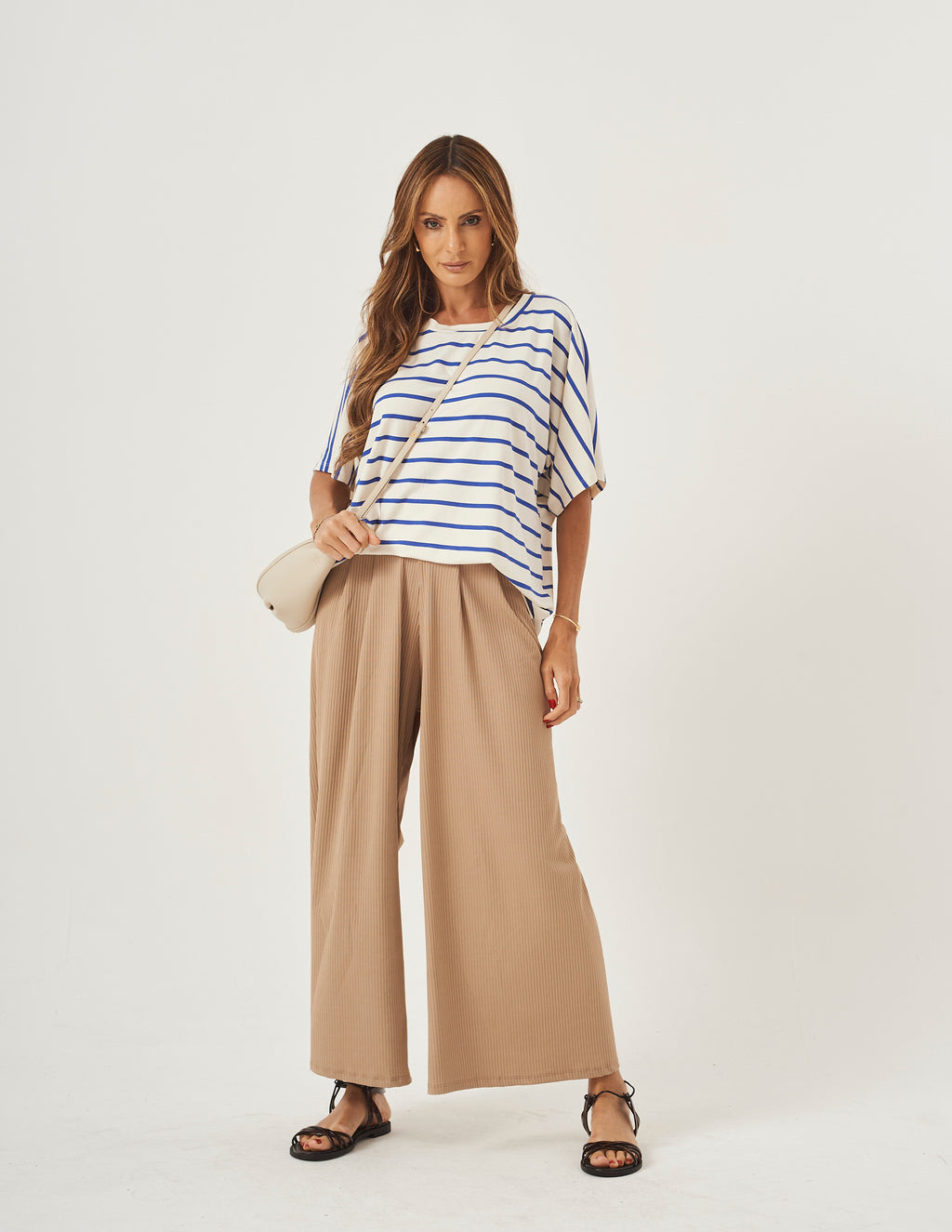 Conjunto Blusa Elisa Listras Azul Marinho e Calça Vera Em malha Canelada Bege
