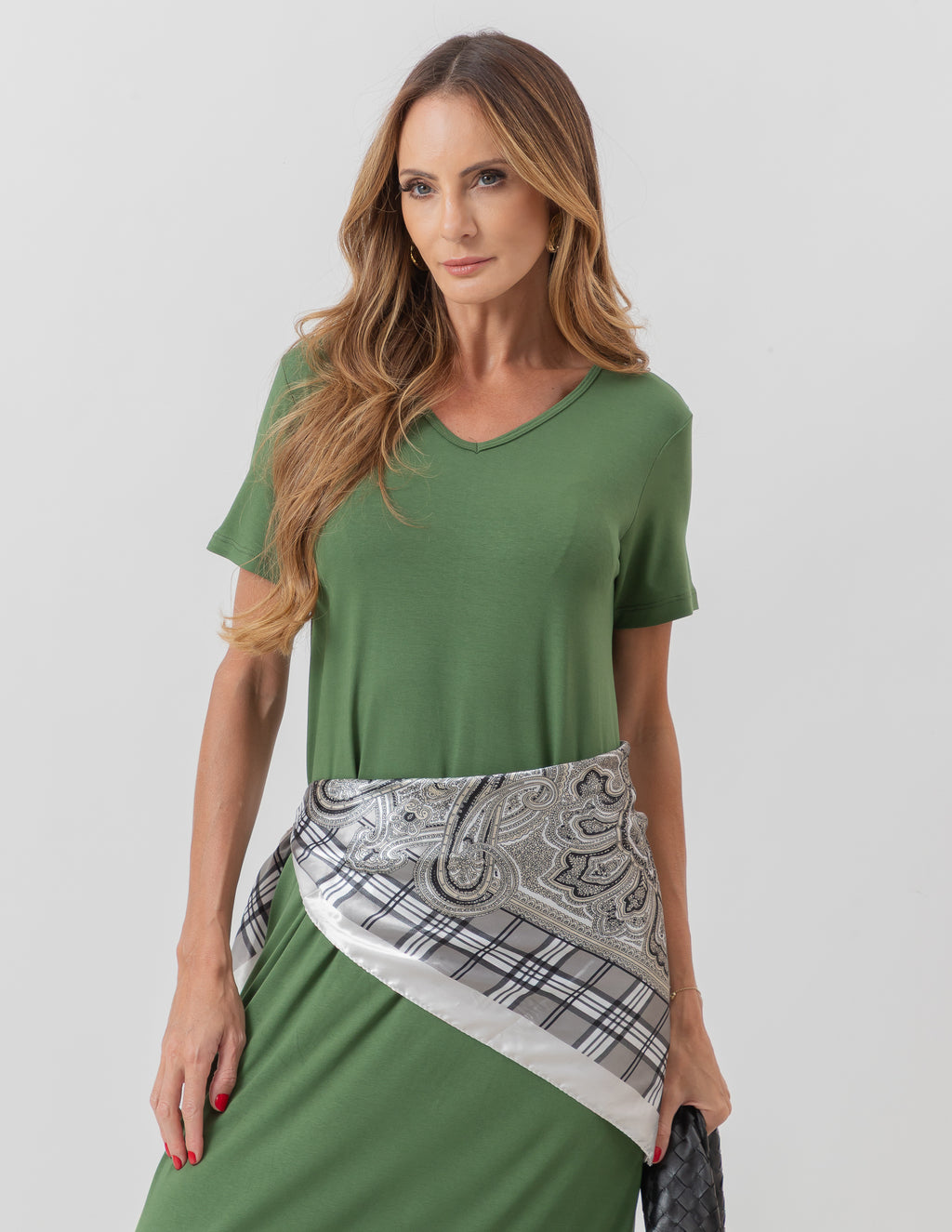 VESTIDO LONGO COM BOLSO VERDE MILITAR